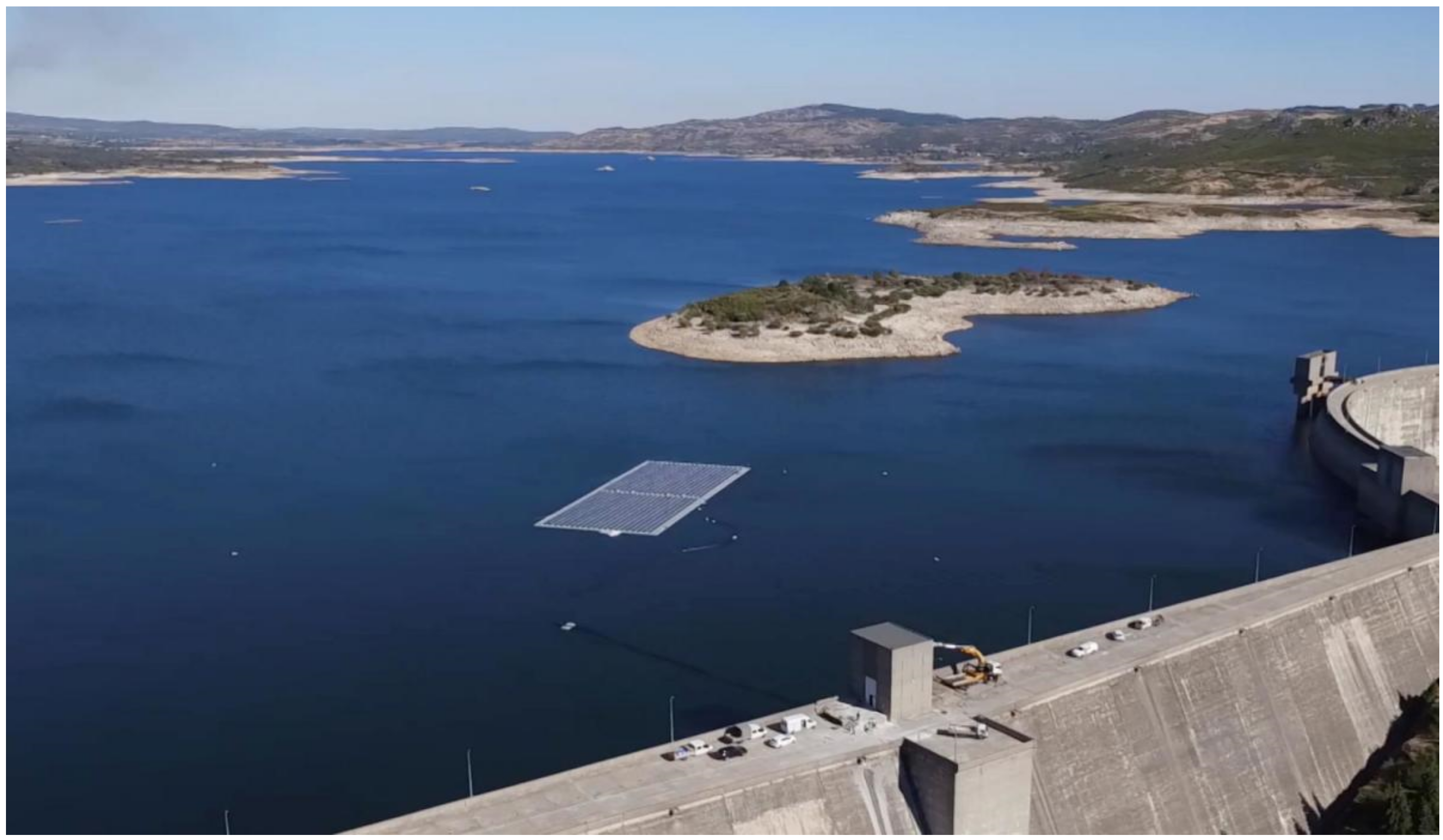 Электростанция на воде. Эль Асад водохранилище. ГЭС Португалии. Вольта водохранилище. Дамба в Португалии.