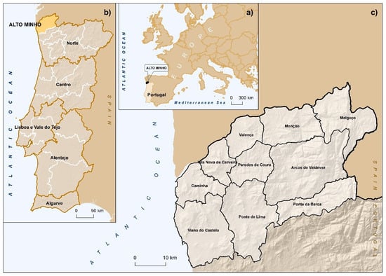 A. Location of the site of Peña Negra. B. Topographic plan of the