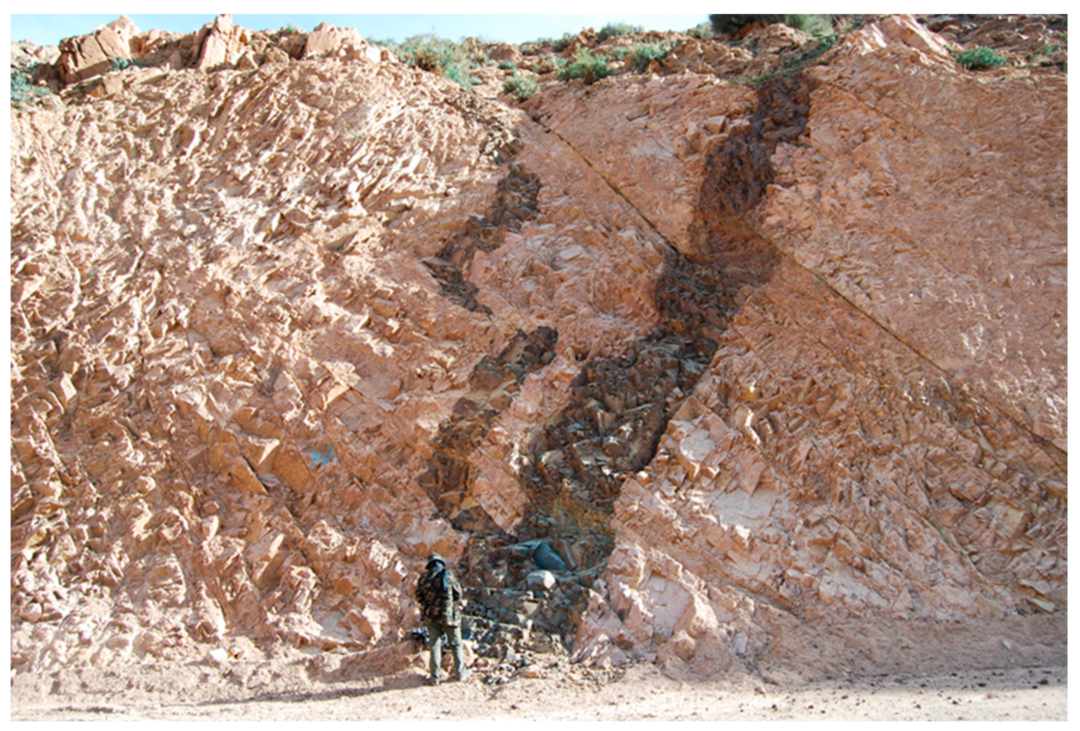 Minerals 14 00832 g004